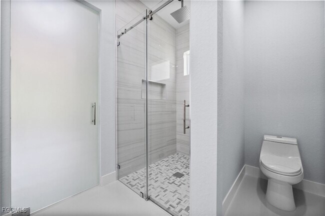 Building Photo - 3990 27th Ave NE