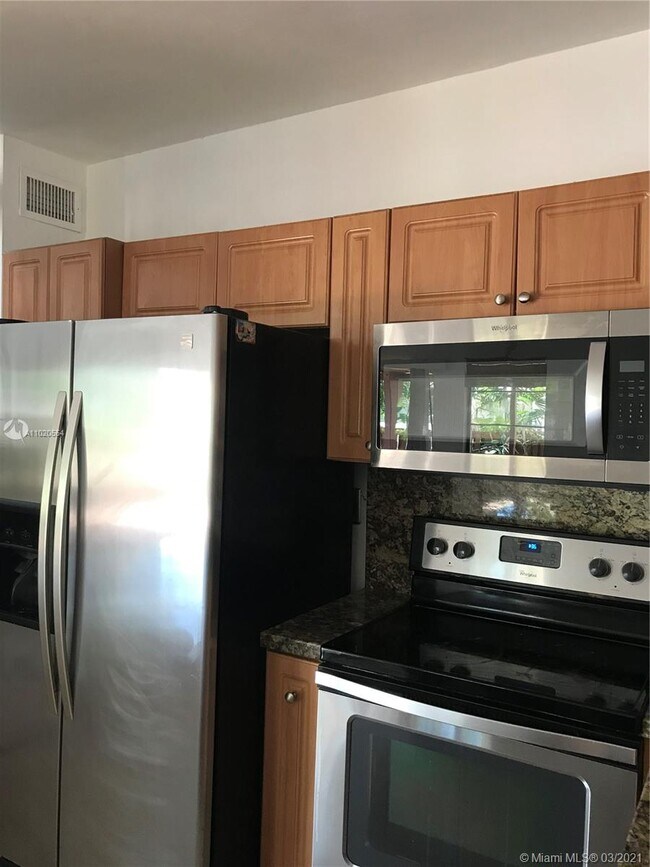 Building Photo - 10564 NW 8th Ln