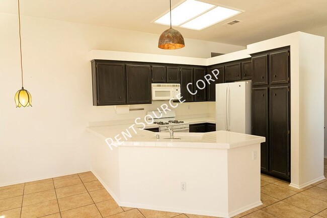 Building Photo - 3 Bedroom Single Story Home for Rent in We...