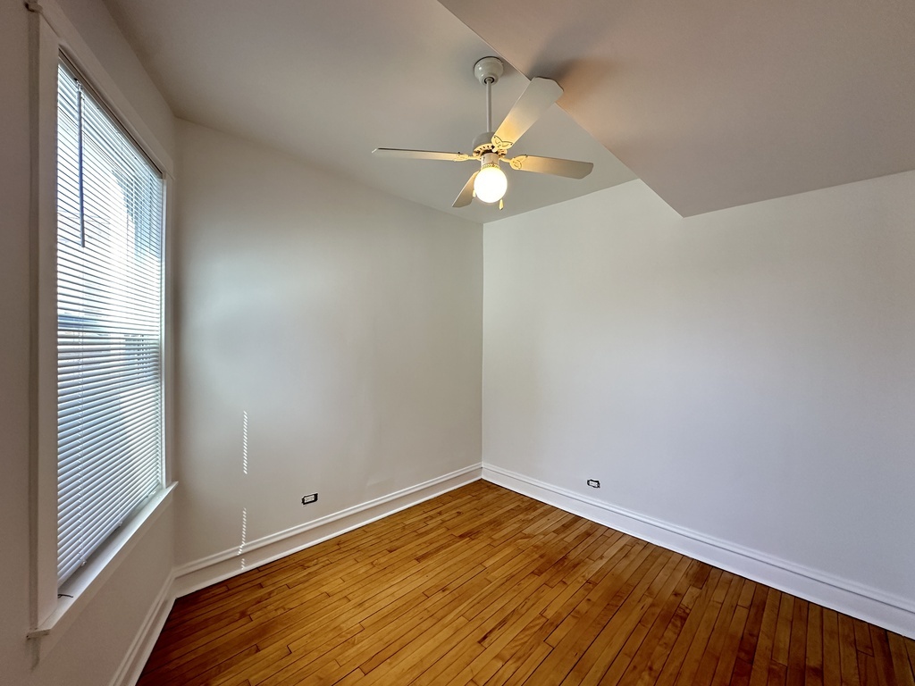 Building Photo - 3713 W Belmont Ave