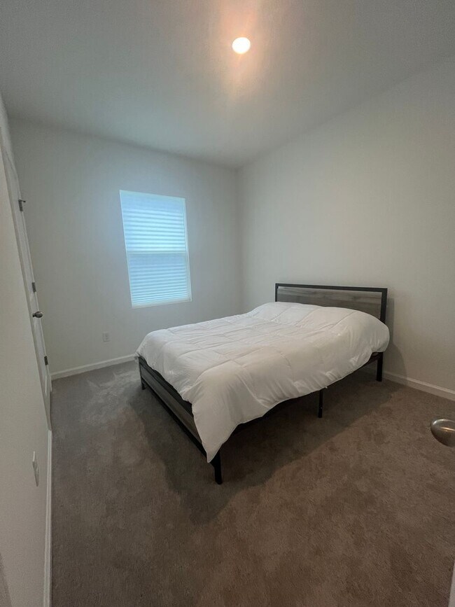 Building Photo - Beautiful brand-new 3-bedroom, 2-bath home located in a desirable new community!