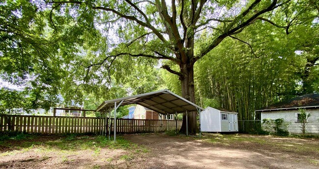 Building Photo - 1105 Virginia Ave