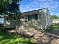 Building Photo - 185 Quaker Rd