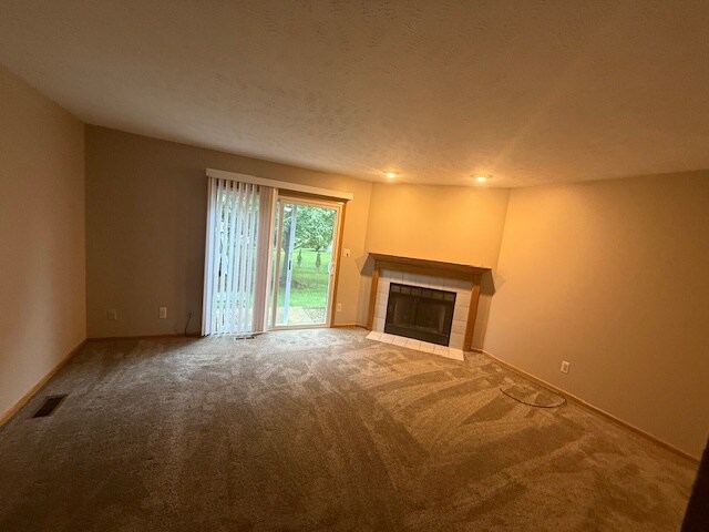 Building Photo - 602 Topaz Ln