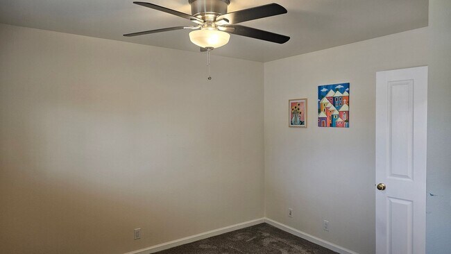 Building Photo - 196 Normandy Dr