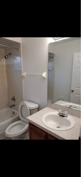 Building Photo - 2333 Tigress Ln