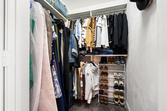 Building Photo - 24 S Bulfinch St