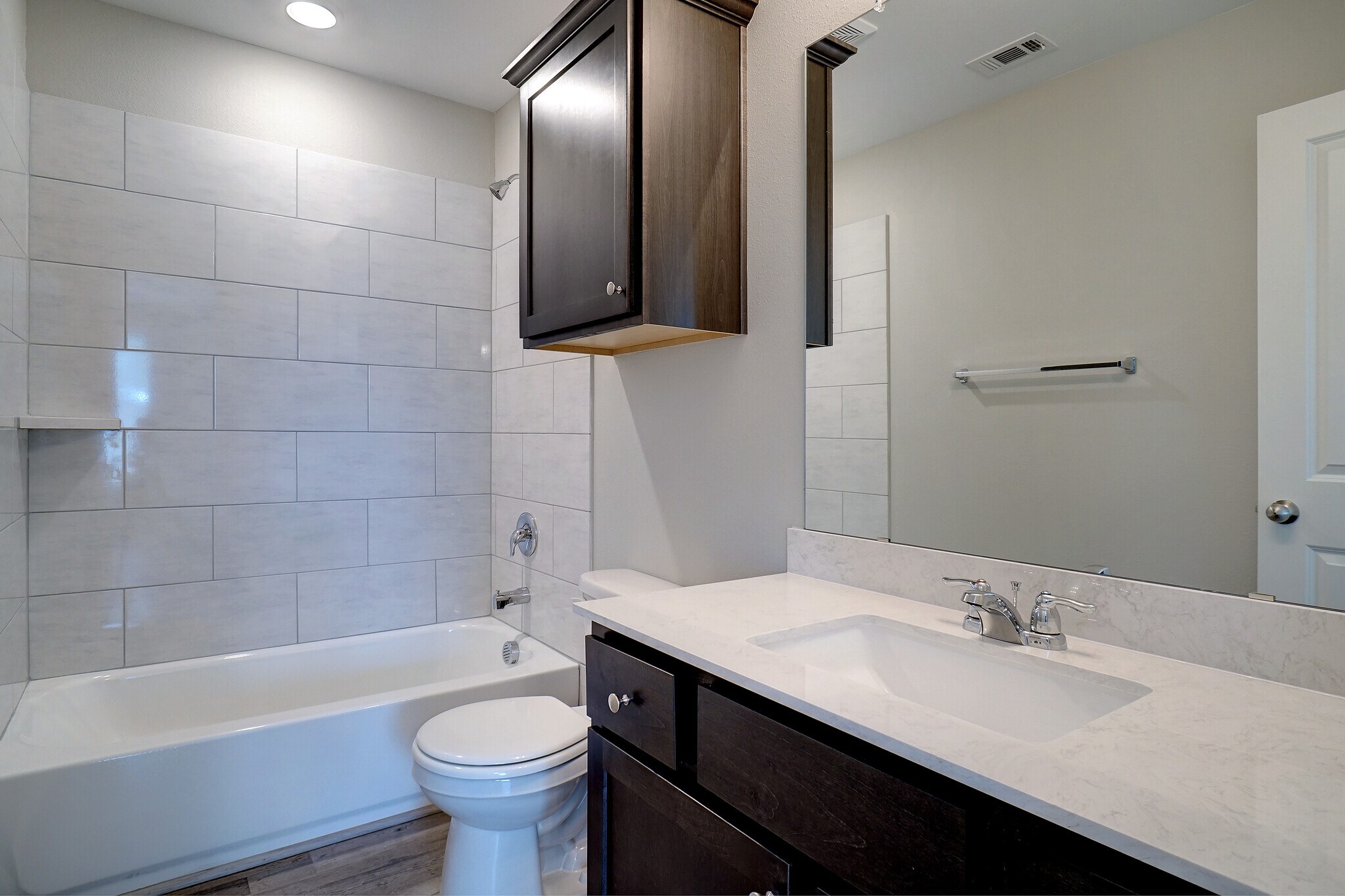 Master Bathroom - 1921 S Jennings Ave