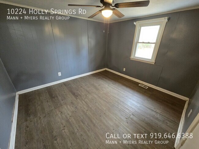 Building Photo - 10224 Holly Springs Rd