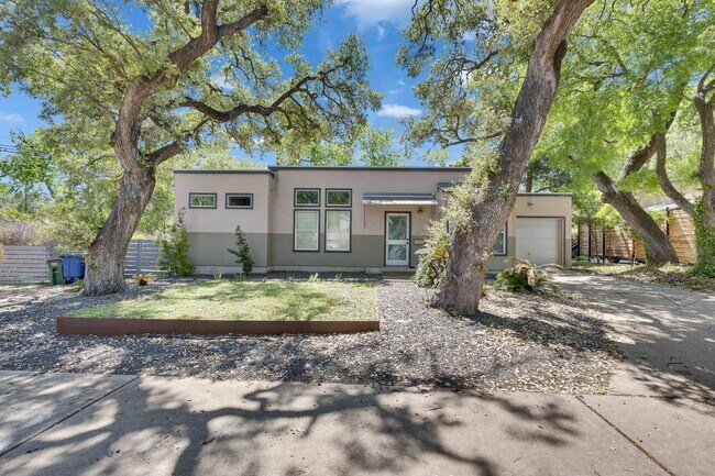 Building Photo - 3808 Menchaca Rd
