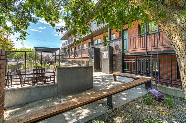 Building Photo - Marion Street Apartments