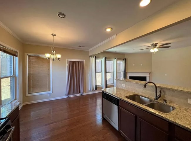 Building Photo - 4160 Madison Bridge Dr