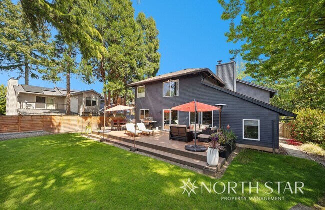 Building Photo - Beautifully Updated Contemporary Home in t...
