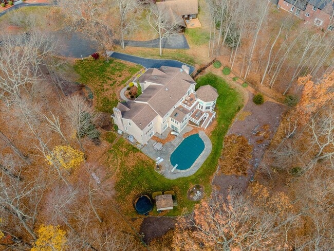 Building Photo - 723 Laurie Ln