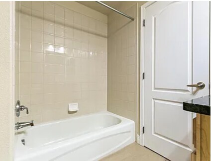 Building Photo - Adorable two bed two bath condo with office! 2 WEEKS FREE WITH LEASE SIGNED BY 6/30/2026