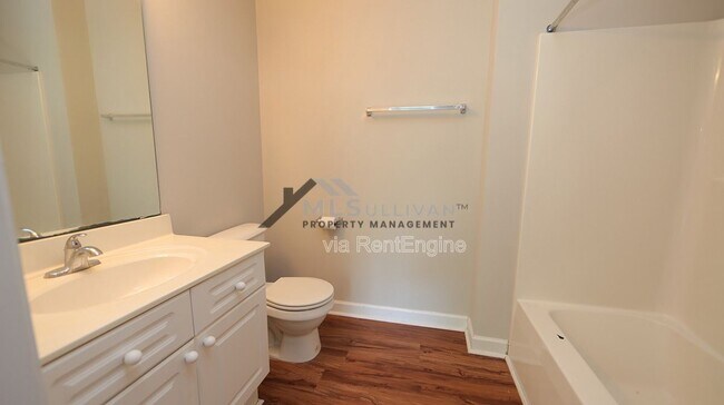 Building Photo - 929 Morreene Rd