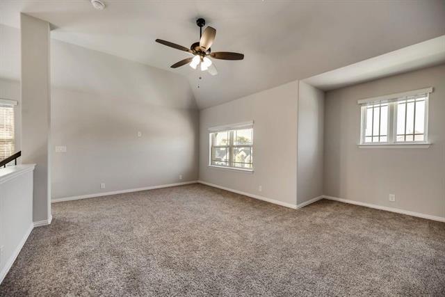 Building Photo - 1401 Thrasher Dr