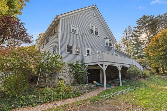 Building Photo - 4 Chase Ln