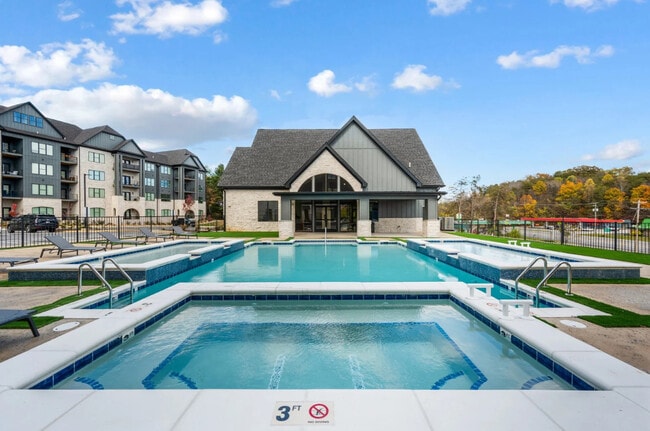 Building Photo - The Overlook at Daleville