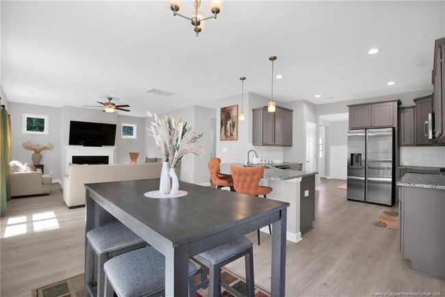 Building Photo - 208 Walker Downs Cir