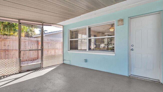 Building Photo - 3bed/2bath Home Off Treasure Island Causew...