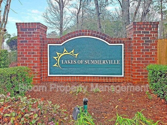 Building Photo - 317 Savannah River Dr