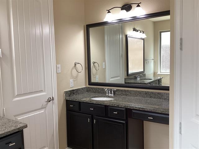 Building Photo - 1704 Hickory Chase Cir