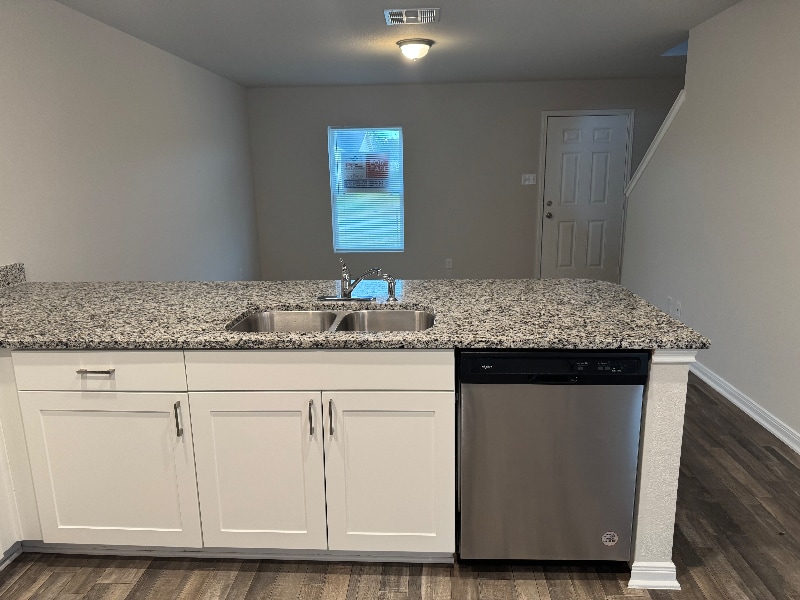 Building Photo - 15520 Taylorcrest Dr