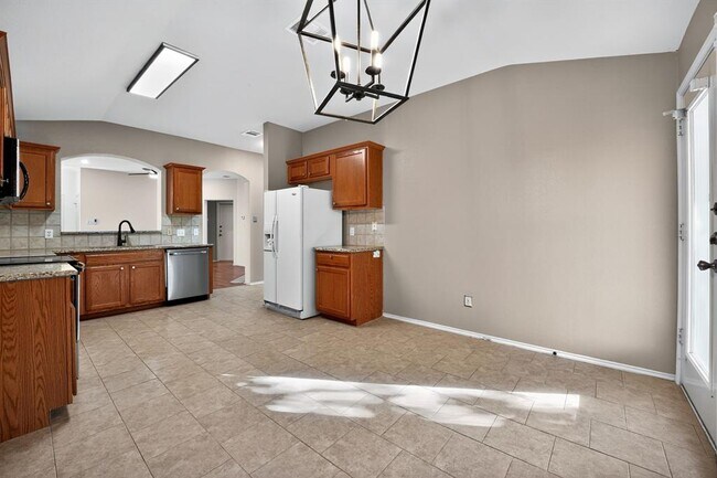 Building Photo - 1502 McDowell Bend