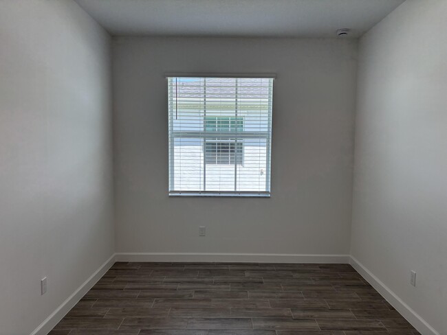 Building Photo - 3826 Cedar Pl