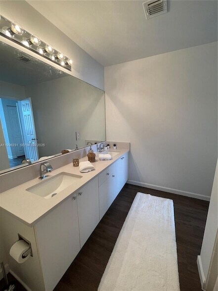 Building Photo - 11720 St Andrews Place St