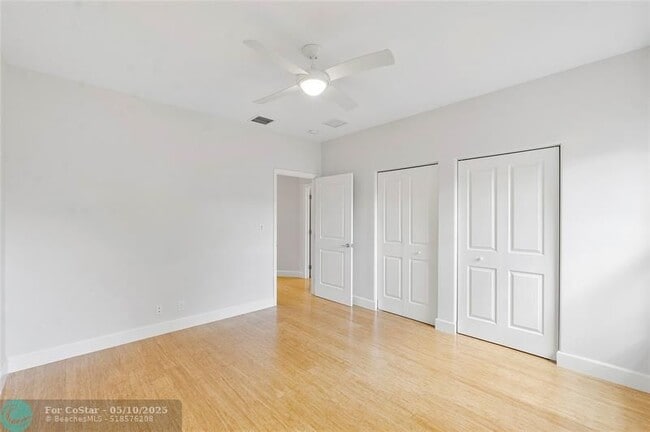 Building Photo - 825 NE 17th Way