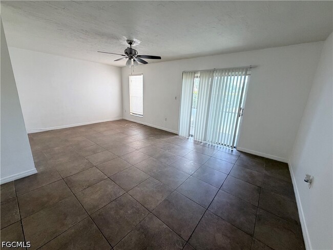Building Photo - 12636 Kenwood Ln