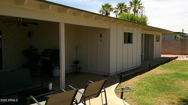 Building Photo - 8608 E Highland Ave
