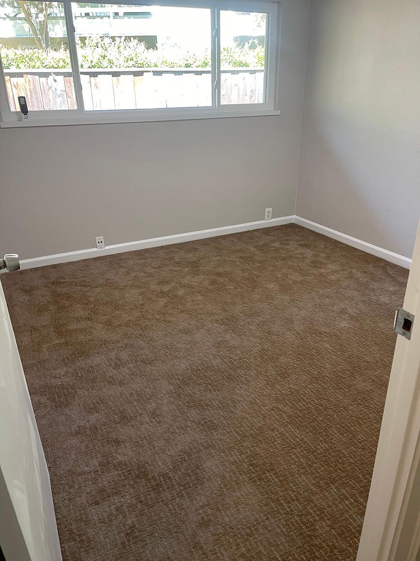 Building Photo - 2600 Jones Rd