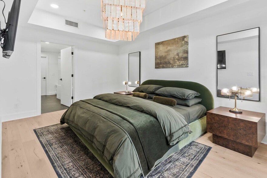 Building Photo - 346 Peters St SW