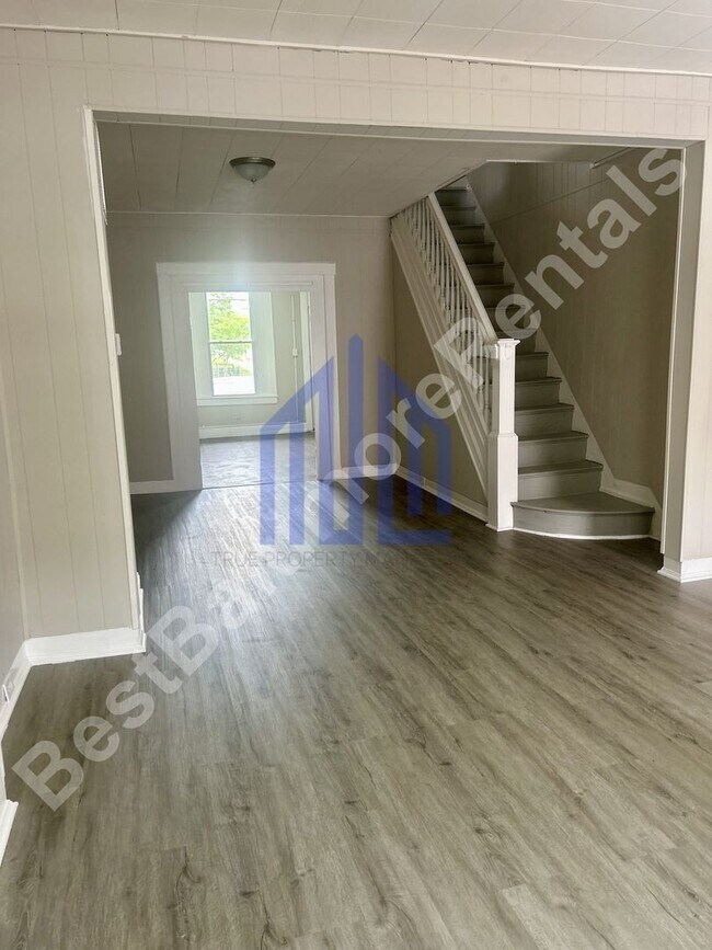 Building Photo - Spacious 3 Bedroom in West Baltimore