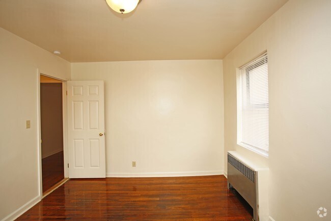 Bedroom - 9150 195th St