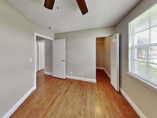 Building Photo - 9951 NW 56th Pl