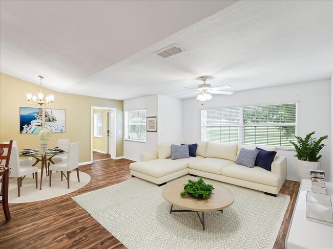 Staged Family Room w/ Eat in Kitchen - 11025 SE 174th Loop