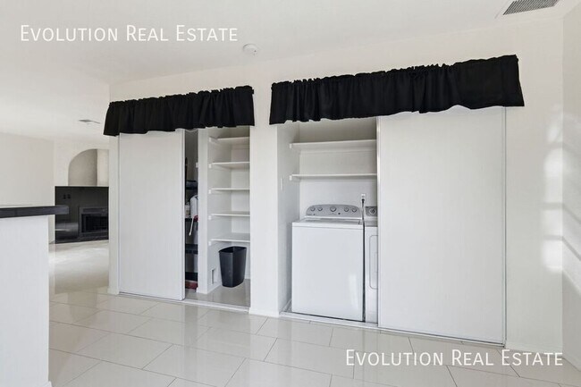 Building Photo - 20251 N 3rd Dr