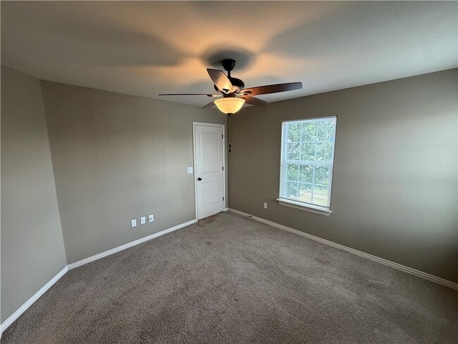 Building Photo - 537 N Keats Dr