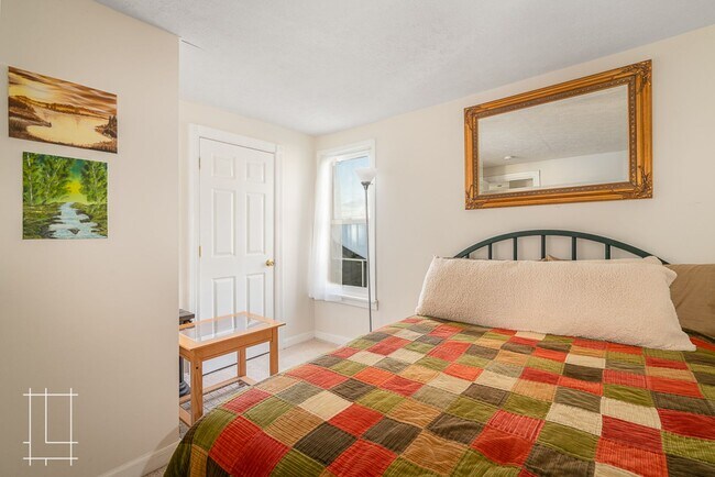 Building Photo - Available 11/3/2025