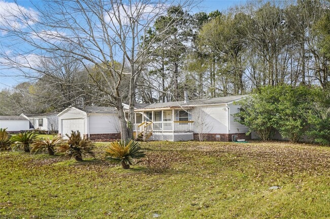 Building Photo - 16461 Hill Country Dr