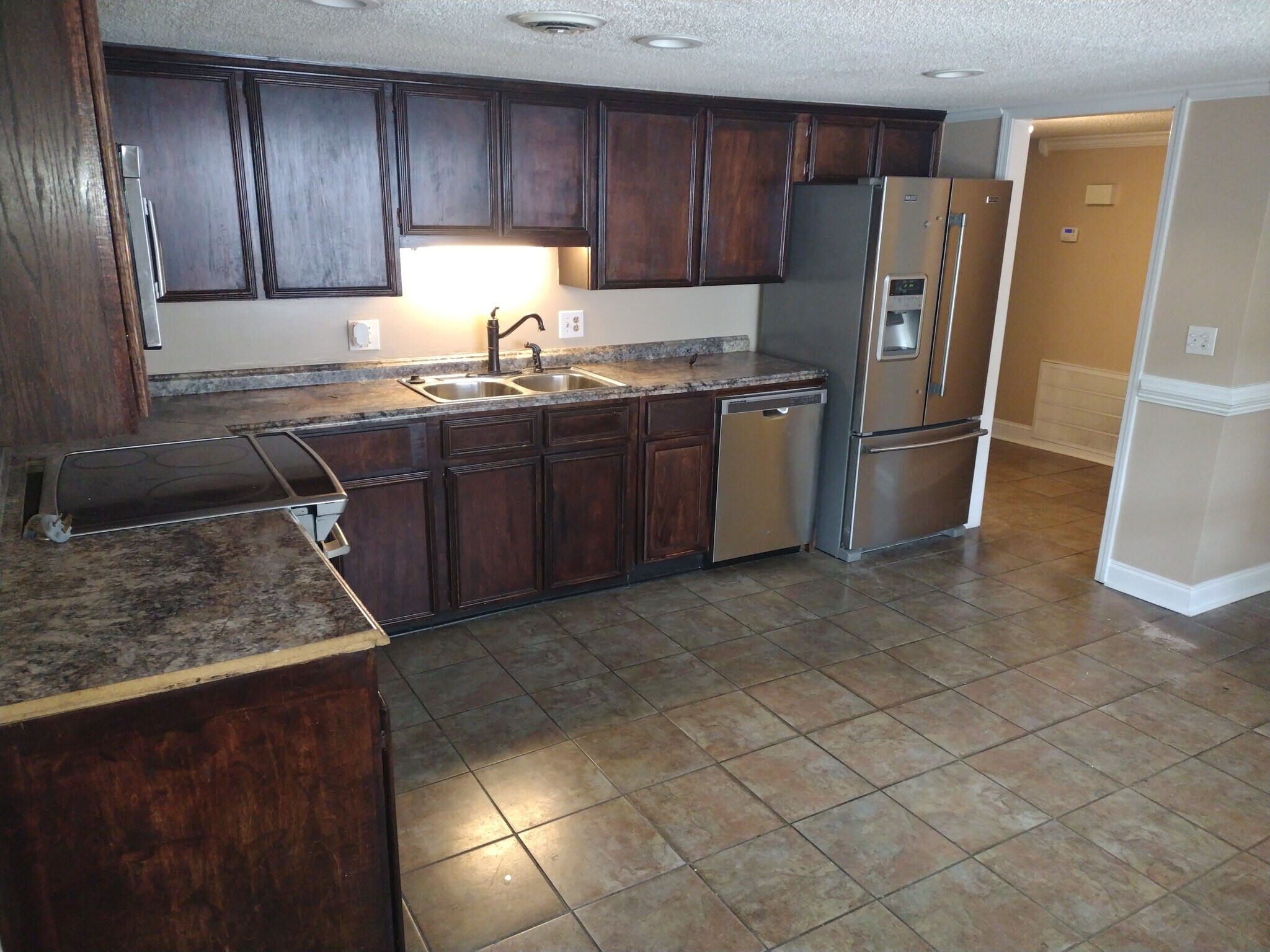Kitchen, stainless steel - 107 Via Eldorado Dr
