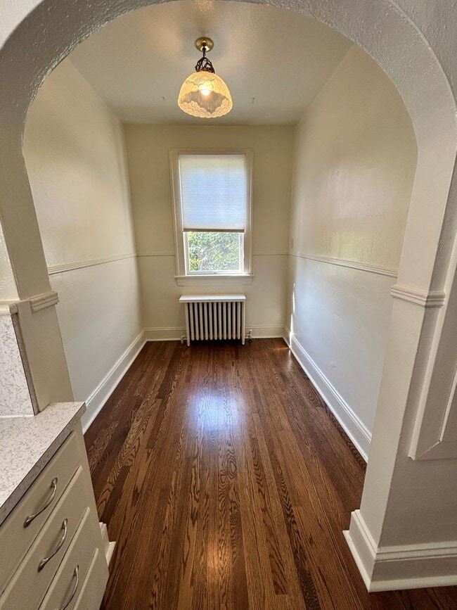 Building Photo - 2 Blocks from Grandin Village - Immaculate...