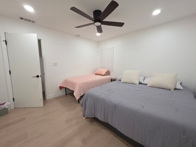 Building Photo - ***Just Reduced*** 5-Bedroom, 2-Bathroom home located in Azusa, CA!