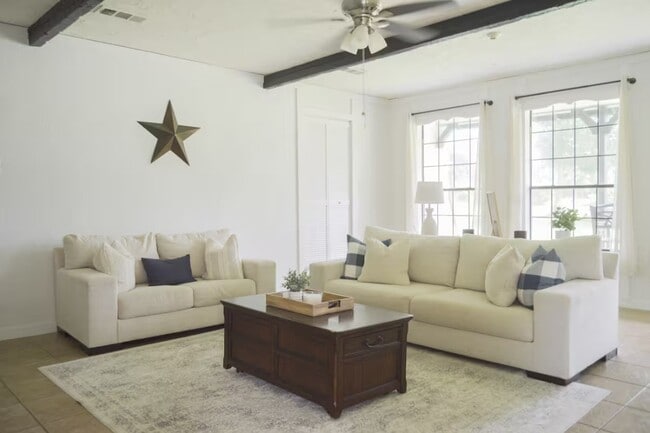 Building Photo - 2369 Apache Dr