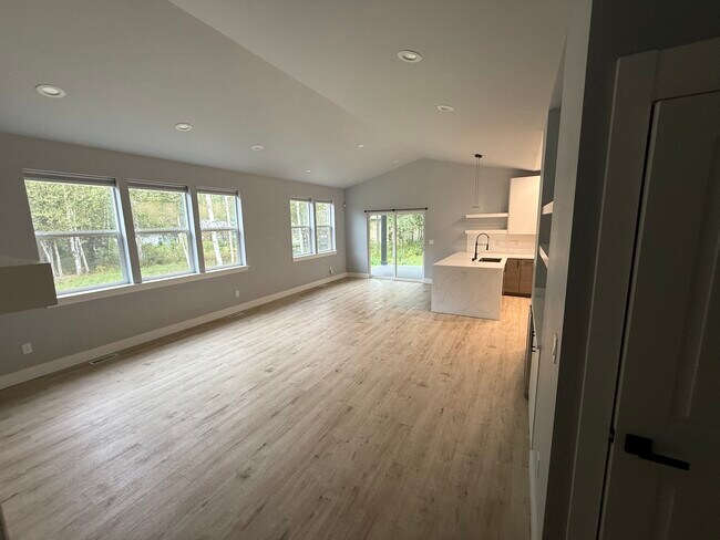 Building Photo - 3990 S Birch Cove Dr