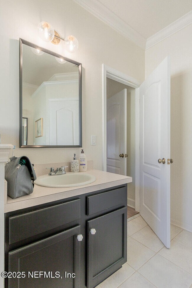 Building Photo - 2337 Matheson Dr